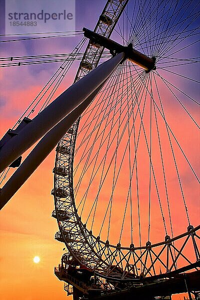Silhouette des London Eye