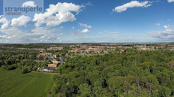 Blick über Quedlinburg Panoramaaufnahme Luftbild