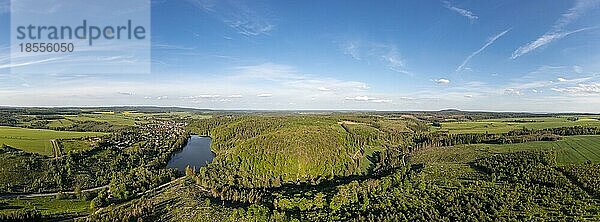 Blick über Güntersberge im Harz Selketal mit Bergsee