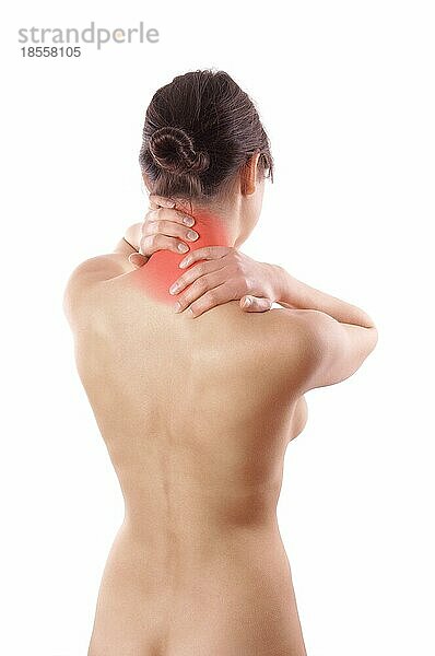 Rückansicht einer nackten jungen Frau mit Nackenschmerzen