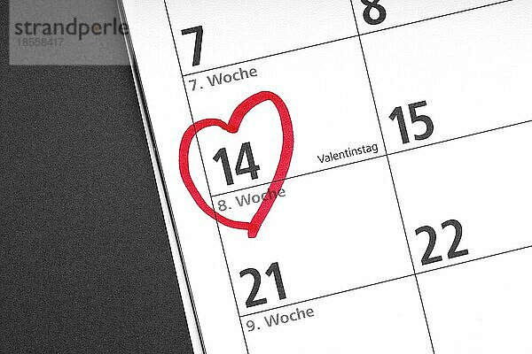 Ein handgezeichnetes rotes Herz markiert den 14. Februar als Valentinstag im deutschen Kalender