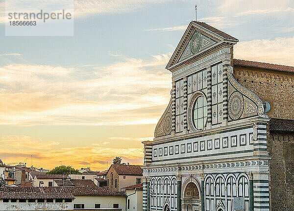 Florenz  Italien. Sonnenuntergang Licht auf Santa Maria Novella Heilige Maria Kirche niemand und Kopie Raum