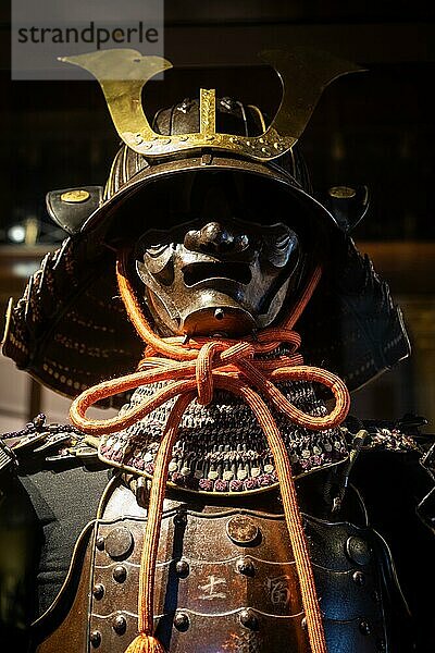 Traditionelle japanische Samurai Rüstung antiker Schutz für Kämpfer in Japan