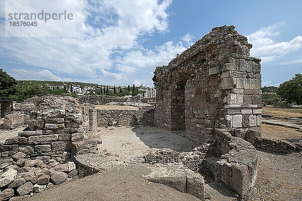 Ruinen im Tempel des Apollon Smintheion  Canakkale  Türkei  Asien