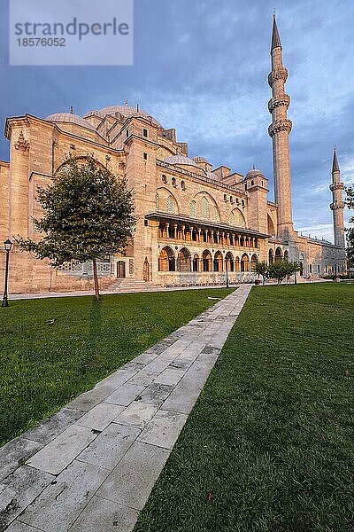Suleymaniye-Moschee bei Sonnenaufgang  Istanbul  Türkei  Asien