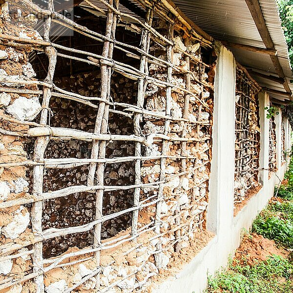 Kenia  Malindi Stadt. Detail der traditionellen Technik für den Bau von Armenhäusern  Afrika