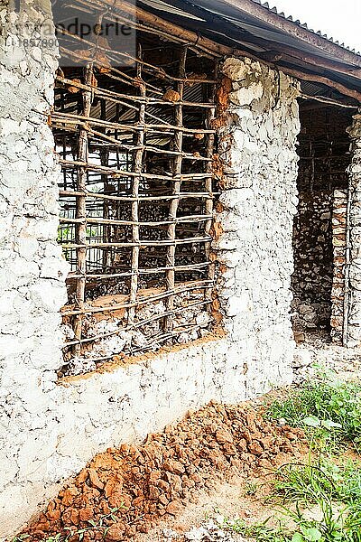 Kenia  Malindi Stadt. Detail der traditionellen Technik für den Bau von Armenhäusern  Afrika