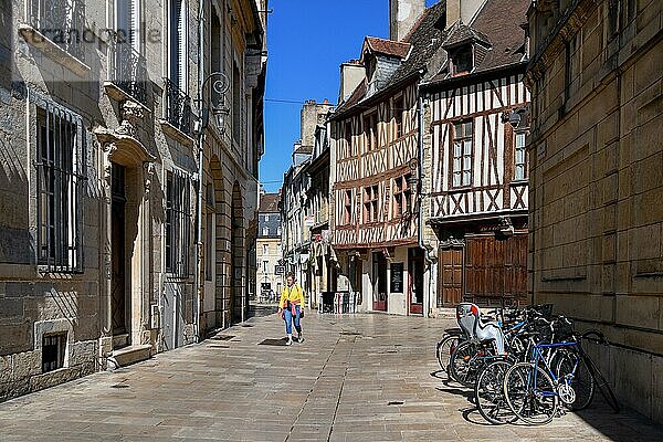 Fachwerkfassaden in der Altstadt von Dijon  Departement Côte d'Or  Region Bourgogne-Franche-Comté  Burgund  Frankreich  Europa