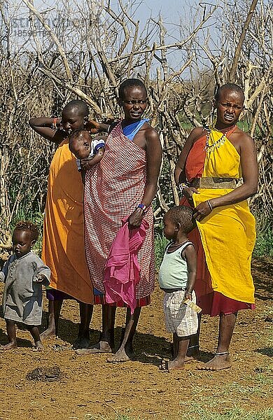 Massai  Mutter mit Kind  Kenia  Ostafrika  Afrika