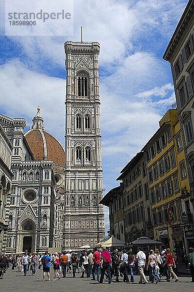 Florenz  Dom  Kathedrale  Santa Maria del Fiore Kathedrale  Piazza del Duomo  Domplatz  Toskana  Italien  Europa