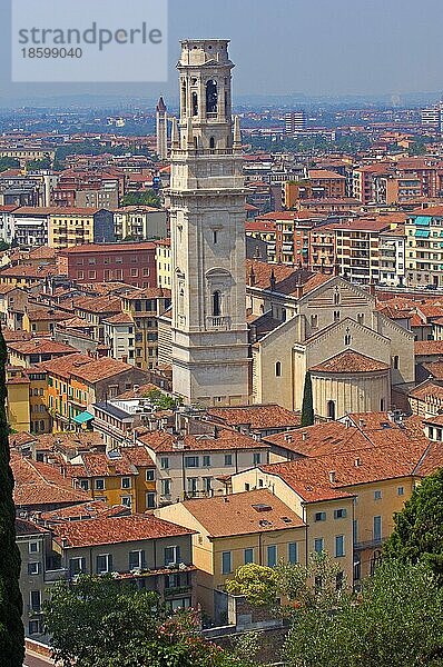 Verona  Dom  Kathedrale  Venetien  Italien  Europa