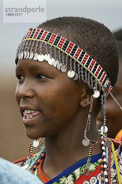 Massai-Frau  Massai Mara Wildschutzgebiet  Kenia  Afrika