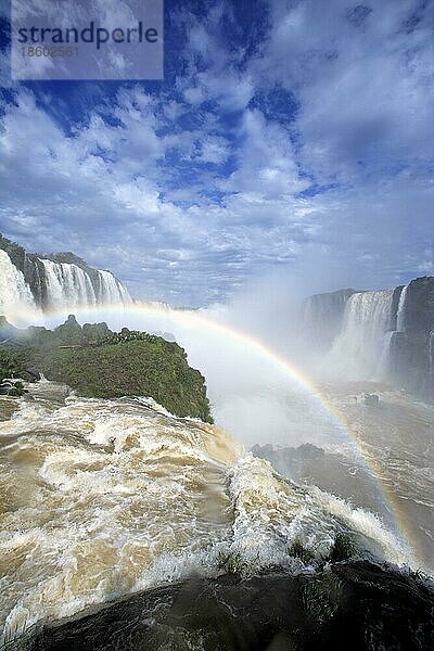 Iguacu-Wasserfälle  Iguazu-Faelle  Iguacufälle  Iguazufälle  Iguazu  Teufelsschlund  Iguacu Nationalpark  Brasilien  Südamerika