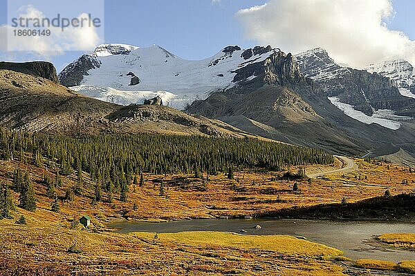 Mount Athabasca und Athabasca-Gletscher  Columbia Icefield  Jasper Nationalpark  Rocky Mountains  Alberta  Kanada  Nordamerika
