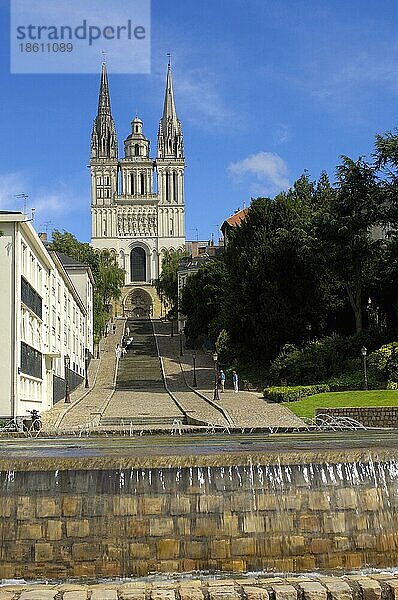 Kathedrale von Angers  Angers  Maine-et-Loire  Pays de la Loire  Frankreich  Cathedrale Saint-Maurice d'Angers  Romanik und Gotik  Europa