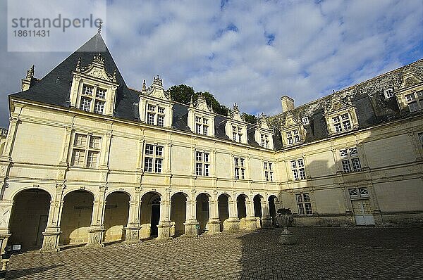 Innenhof  Loiretal  Touraine  Chateau de  Schloss Villandry  Villandry  Centre  Frankreich  Europa