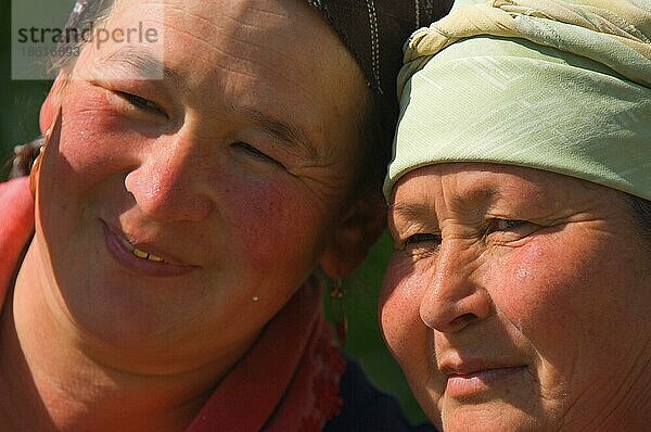 Kasachen-Frauen  Gabagly National Park  Gabagly  Kasachstan  Kazakhstan  Kasachinnen  Asien