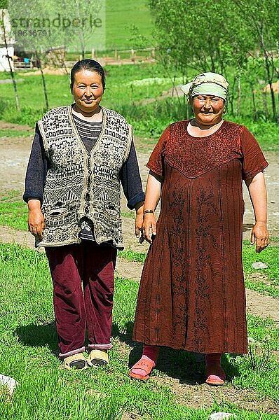 Kasachen-Frauen  Gabagly National Park  Gabagly  Kasachstan  Kazakhstan  Kasachinnen  Asien