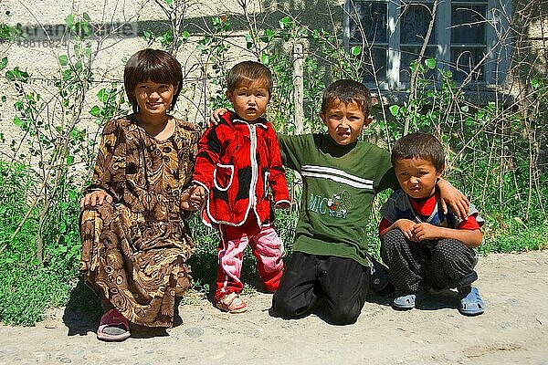 Usbekische Kinder  Bukhara  Usbekistan  Asien