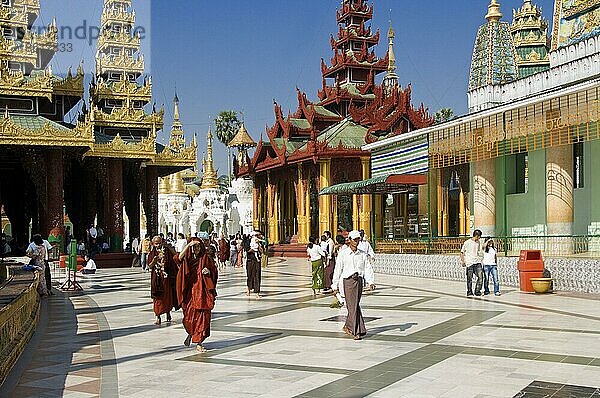 Hsan-Daw-Dwin-Tauzung  Nördliche Terrasse  Shwedagon-Pagode  Yangon  Birma  Myanmar  Rangun  Asien