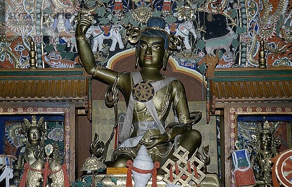 Choijin-Lama-Kloster  Innenraum des Yadam-Tempels  Statue des Duvchinnagwujodba  19. Jahrhundert  Ulaan Baatar  Mongolei  Asien