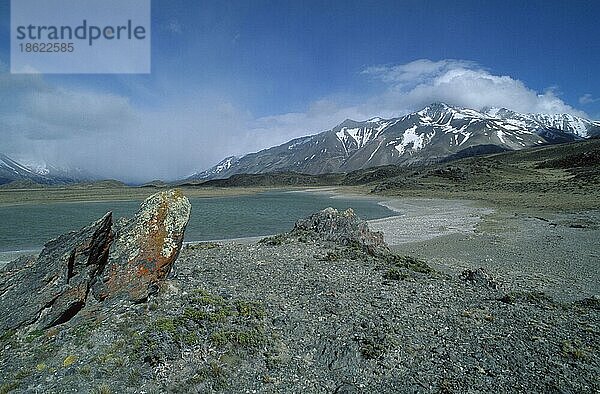 Krater des Vulkans Cerro  Nationalpark Perito Moreno  Patagonien  Argentinien  Südamerika