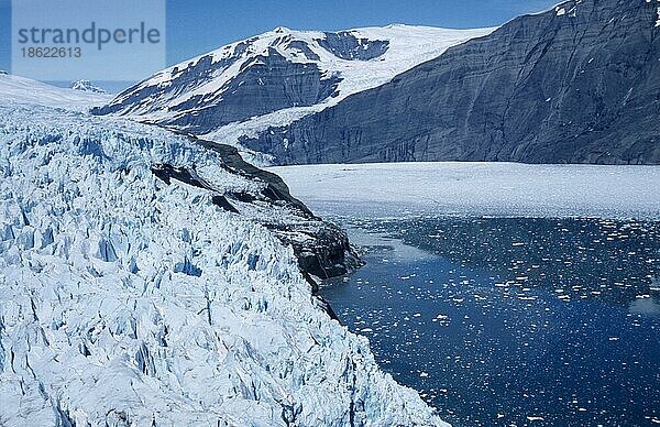 Gletscher in der Icy Bay  Wrangell St. Elias Nationalpark  Alaska  USA  Nordamerika