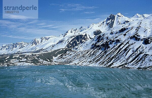 Gletschersee bei Icy Bay  Wrangell St. Elias Nationalpark  Alaska  USA  Nordamerika