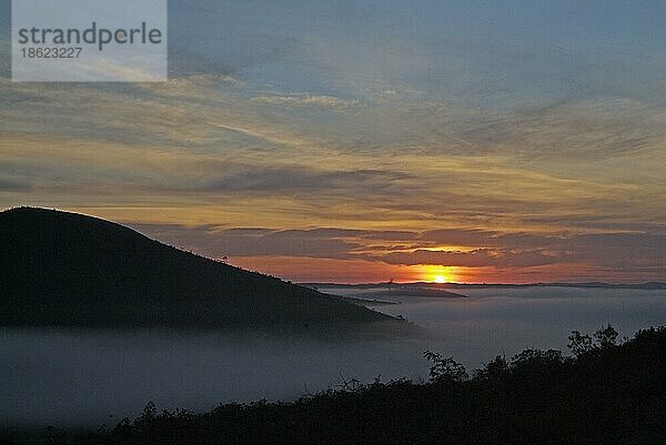 Sonnenaufgang im Nationalpark Serra da Canastra  Minas Gerais  Brasilien  Südamerika