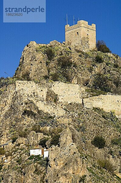 Festung der Mauren  Maurische  Zahara de la Sierra  weiße Dörfer  Pueblos Blancos  Andalusien  Spanien  Europa