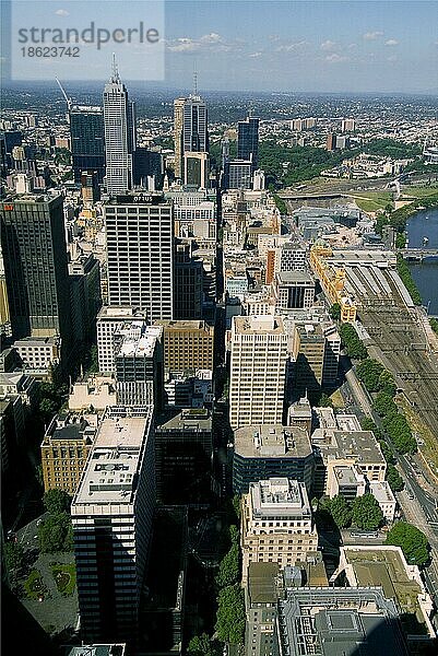 Blick auf die Innenstadt von Melbourne vom Rialto Tower  Viktoria  Australien  Ozeanien