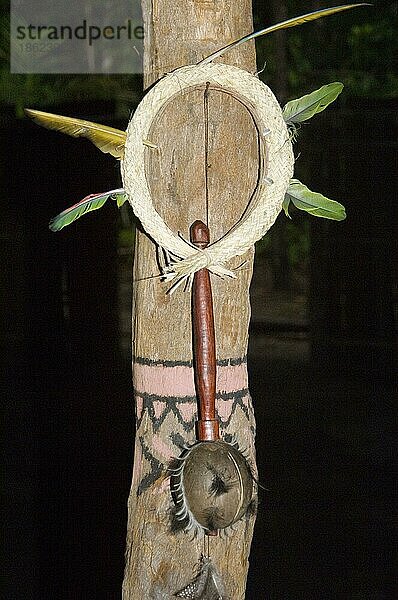 Indianisches Amulett  Volkstamm der Dessanos  Rio Taruma  Staat Amazonas  Brasilien  Indianer  Dessano-Indianer  Südamerika