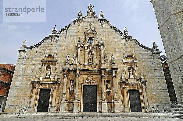 Iglesia Parroquial de San Juan Bautista  Alcala de Xivert  Provinz Valencia  Spanien  Europa