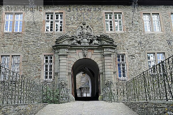 Burg Schnellenberg  Attendorn  Sauerland  Nordrhein-Westfalen  Deutschland  Europa