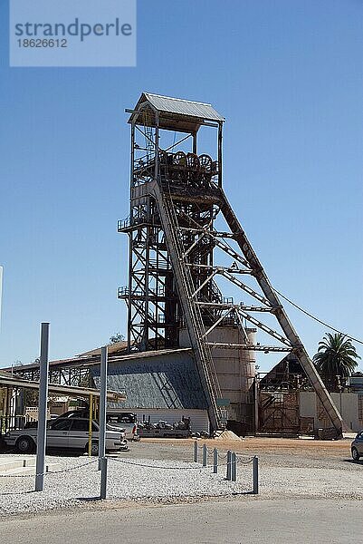 Förderturm von Kupfermine  Tsumeb  Namibia  Afrika