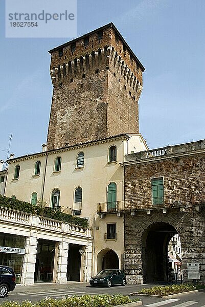 Stadttor  Vicenza  Venetien  Italien  Venezia  Veneto  Torrione di Porta Castello  Europa