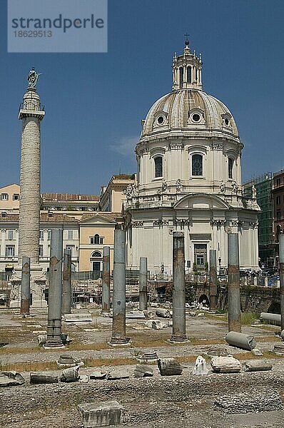 Kirche Santissimo Nome Di Maria  Foro Traiano  Colonna Traiano  Trajanssäule  Rom  Lazio  Italien  Europa