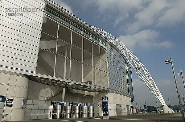 Eingang  Wembley-Stadion  Wembley  Brent  London  England  Großbritannien  Europa