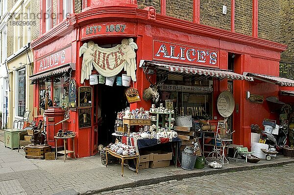 Trödelladen Alice's  Portobello Road  Notting Hill  London  England  Großbritannien  Europa