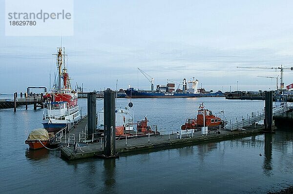 Hafen 'Alte Liebe'  Cuxhaven  Niedersachsen  Deutschland  Europa