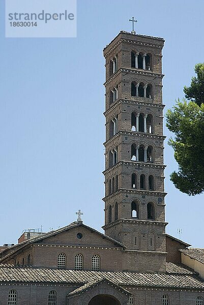 Basilika Santa Maria in Cosmedin  Rom  Italien  Glockenturm  Europa