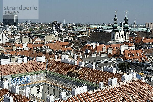 Blick vom Stephansdom auf Wien  Wien  Österreich  Europa