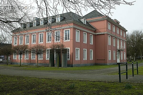 Schloss Ludwig Galerie  Oberhausen  Ruhrgebiet  Nordrhein-Westfalen  Deutschland  Europa