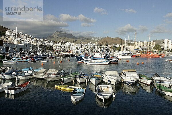 Ships in old harbour of Los Cristanos  Tenerife  Canary Islands  Spain  Schiffe im alten Hafen von Los Cristanos  Teneriffa  Kanarische Inseln  Querformat  horizontal  Spanien  Europa