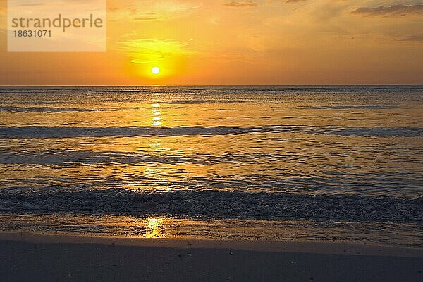 Sonnenuntergang am Strand  St. Petersburg  Florida  USA  Nordamerika