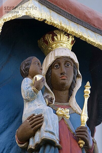 Heiligenfigur  Schwarze Madonna  Bad Tölz  Bayern  Deutschland  Europa
