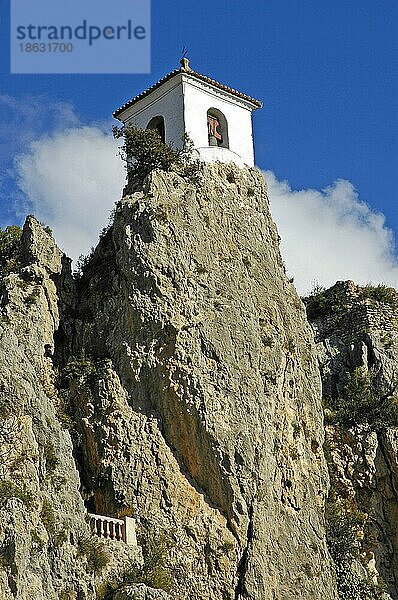 Glockenturm vom Kastell  Guadalest  Costa Blanca  Spanien  Europa