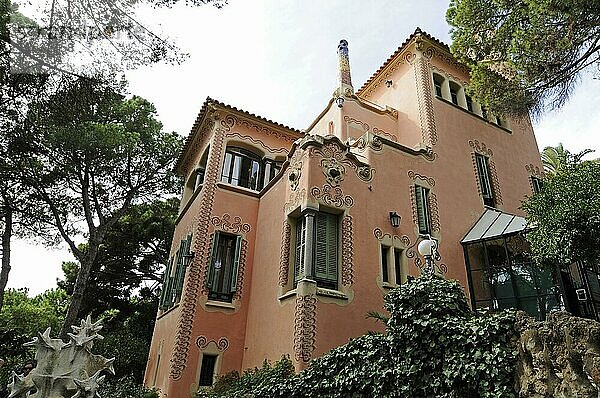 Gaudi Museum  ehemaliges Wohnhaus von  Casa Museo Antoni Gaudi  Park Güell  Barcelona  Spanien  Europa
