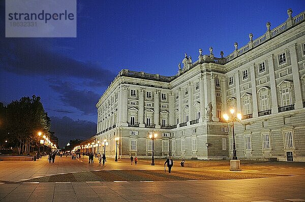 Palacio Real  Königlicher Palast  Plaza de Oriente  Madrid  Spanien  Europa