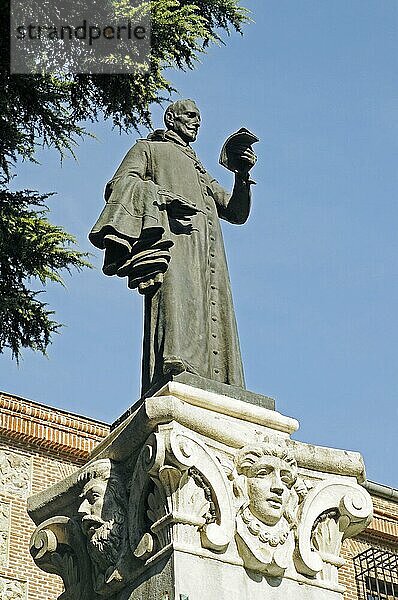 Lope-de-Vega-Denkmal  vor Kloster Monasterio de la Encarnacion  Madrid  Spanien  spanischer Dichter  Europa